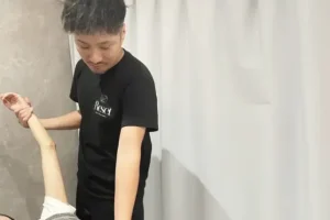 施術の模様